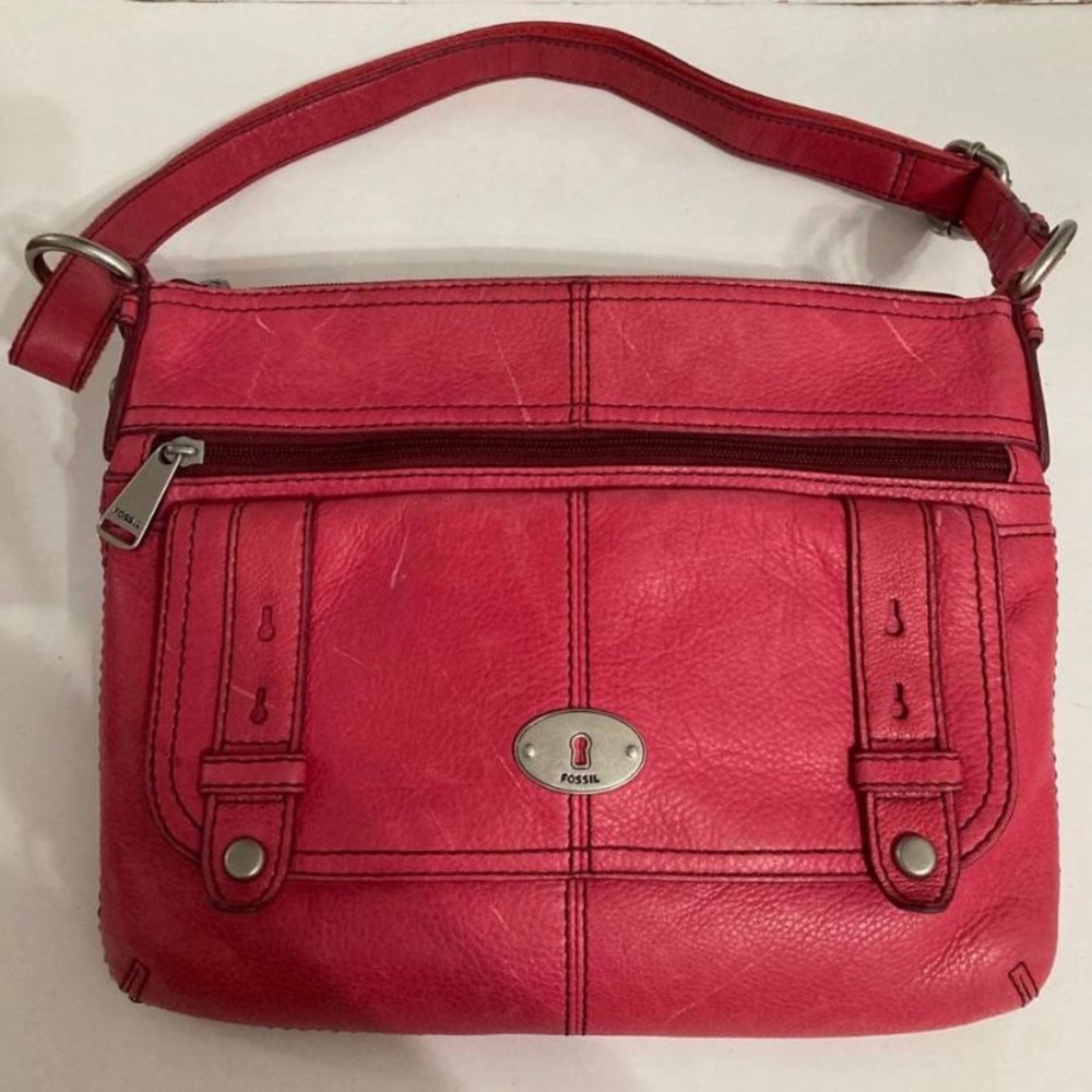 Fossil Cherry Red Leather Vintage Medium Bag